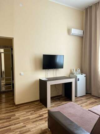 Гостиница Вап Ейск Семейный-1